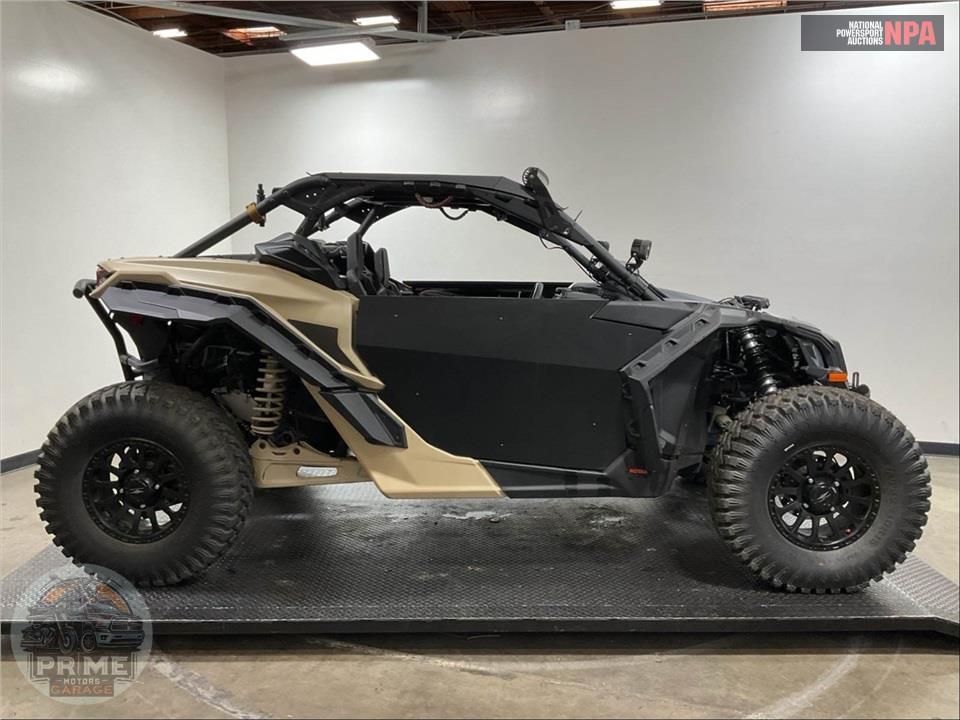 2021 Can-Am MAVERICK X3 DS TURBO (DESERT TAN & CARBON BLACK) — фото 1