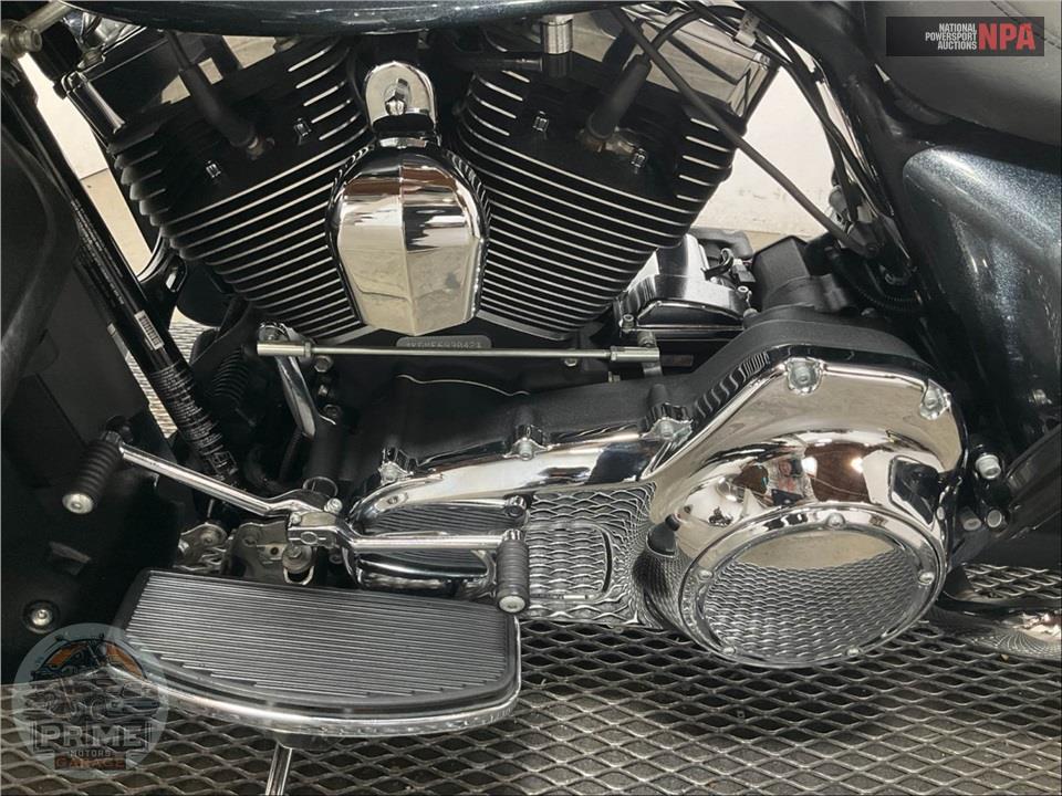 2015 Harley-Davidson FLHTCUL ULTRA CLASSIC LOW — фото 7