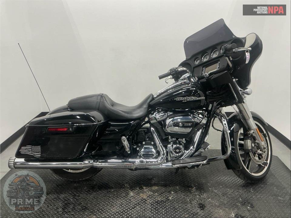 2018 Harley-Davidson FLHX STREET GLIDE — фото 1