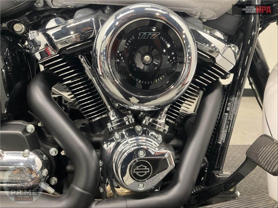 2025 Harley-Davidson FLHC HERITAGE CLASSIC — фото 6