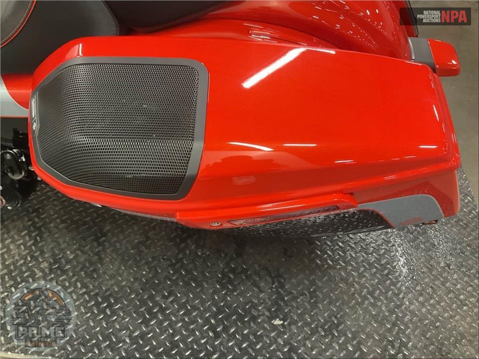 2024 Harley-Davidson FLTRXSE CVO ROAD GLIDE — фото 15