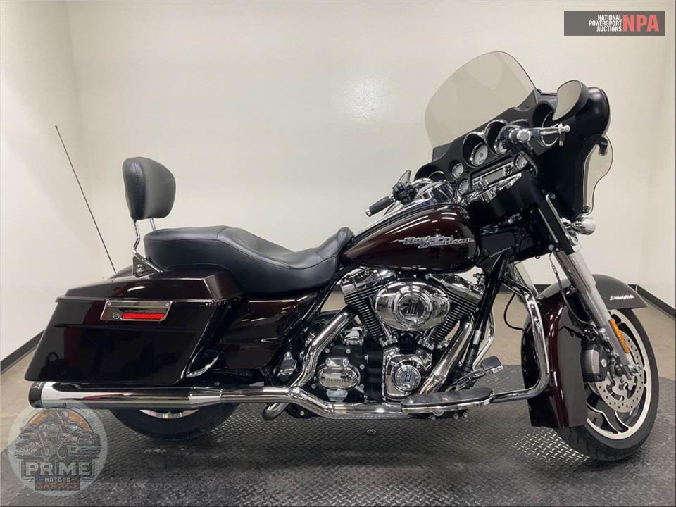 2011 Harley-Davidson FLHX STREET GLIDE — фото 1