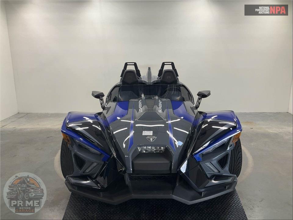 2021 Polaris SLINGSHOT R AUTODRIVE — фото 2