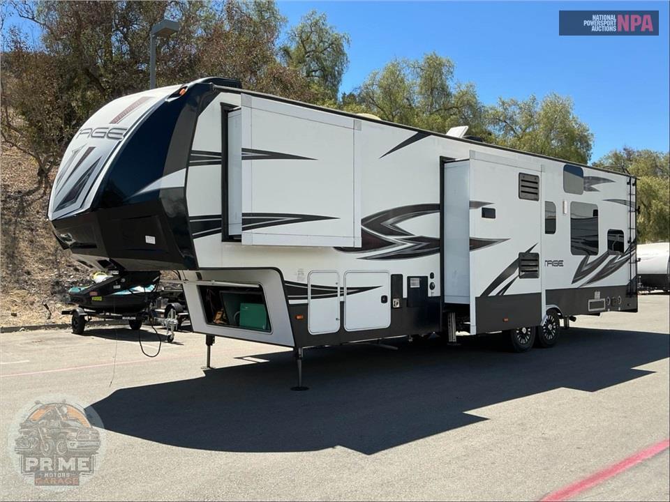 2017 Voltage M-3605 - TOY HAULER TOY HAULER SERIES — фото 2