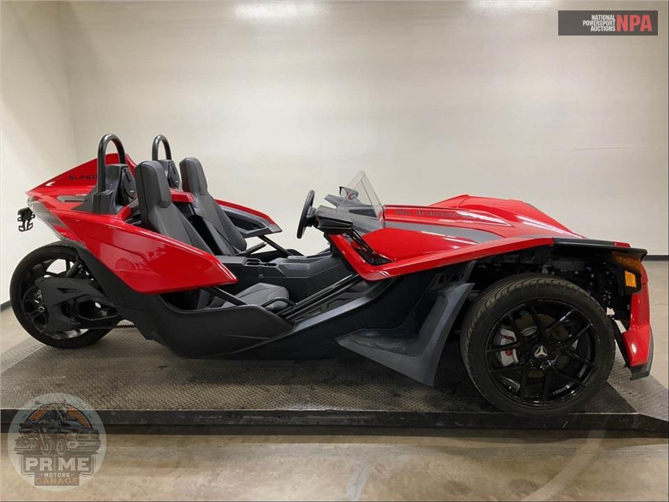 2022 Polaris SLINGSHOT S WITH TECHNOLOGY PACKAGE AUTODRIVE — фото 1