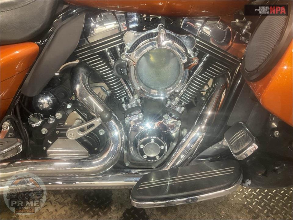 2015 Harley-Davidson FLTRXS ROAD GLIDE SPECIAL — фото 6