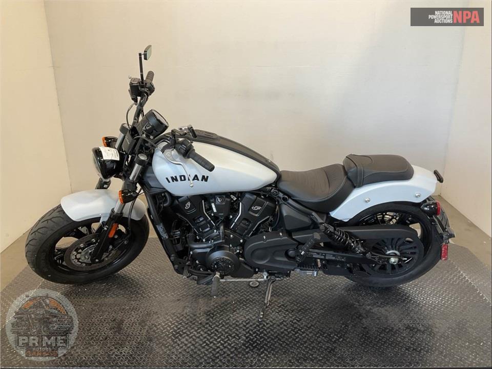 2025 Indian Motorcycle SCOUT SIXTY BOBBER LIMITED — фото 3