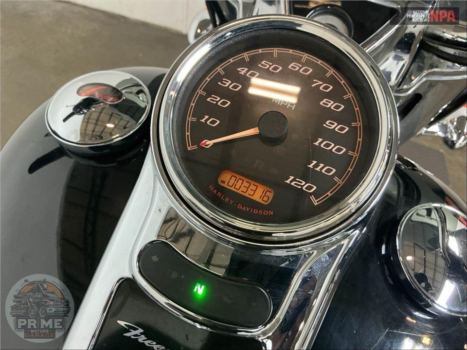 2016 Harley-Davidson FLRT FREEWHEELER — фото 5