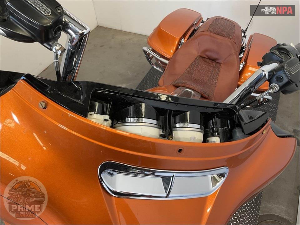 2015 Harley-Davidson FLHXS STREET GLIDE SPECIAL — фото 15