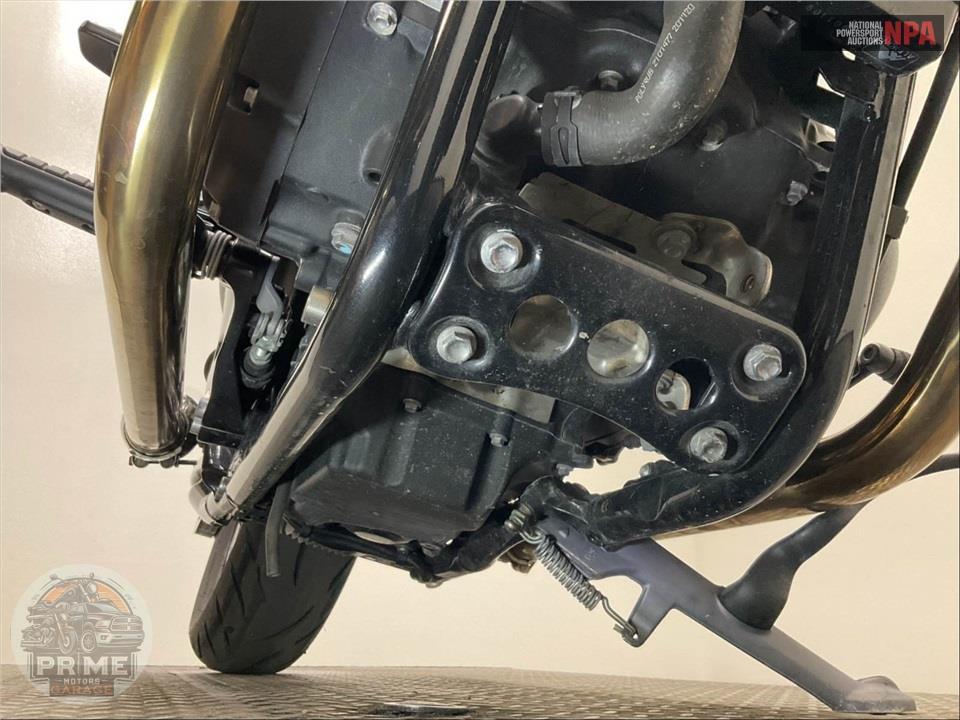 2022 Triumph BONNEVILLE BOBBER — фото 13