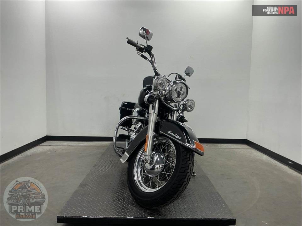 2002 Harley-Davidson FLSTC HERITAGE SOFTAIL CLASSIC — фото 2