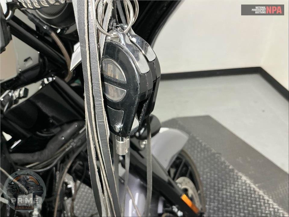 2020 Harley-Davidson FLHXSE CVO STREET GLIDE — фото 14
