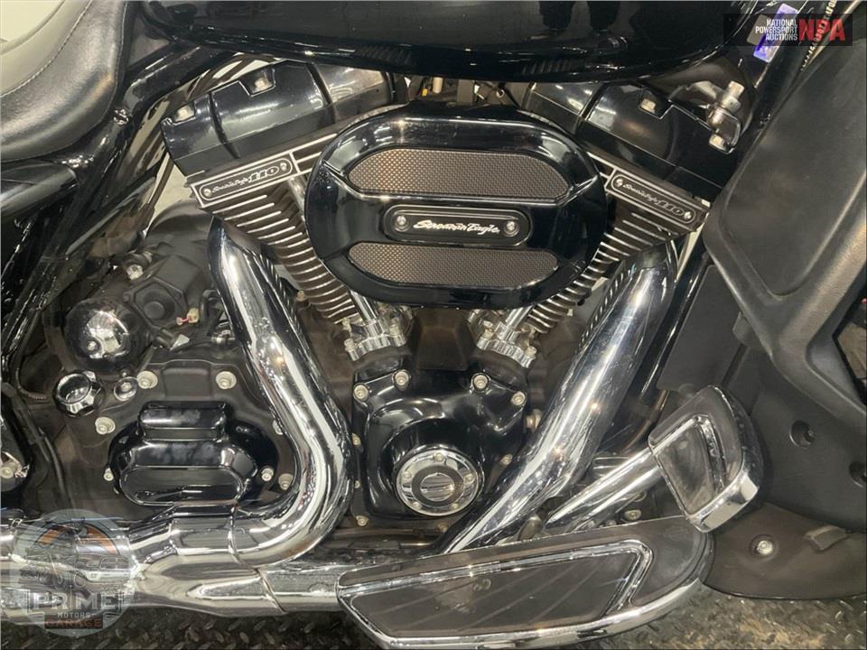 2016 Harley-Davidson FLHXSE CVO STREET GLIDE SPECIAL — фото 6