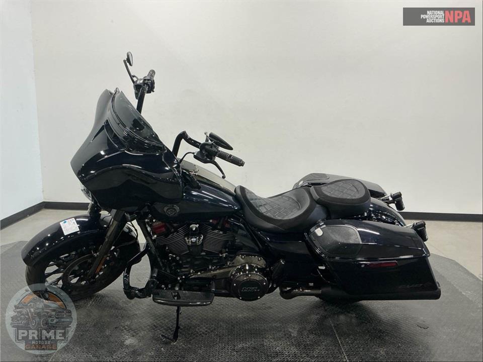 2022 Harley-Davidson FLHXSE CVO STREET GLIDE — фото 3