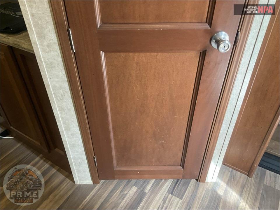 2017 Highland Ridge Rv M-397FBS - 3X FIFTH WHEEL SERIES — фото 31