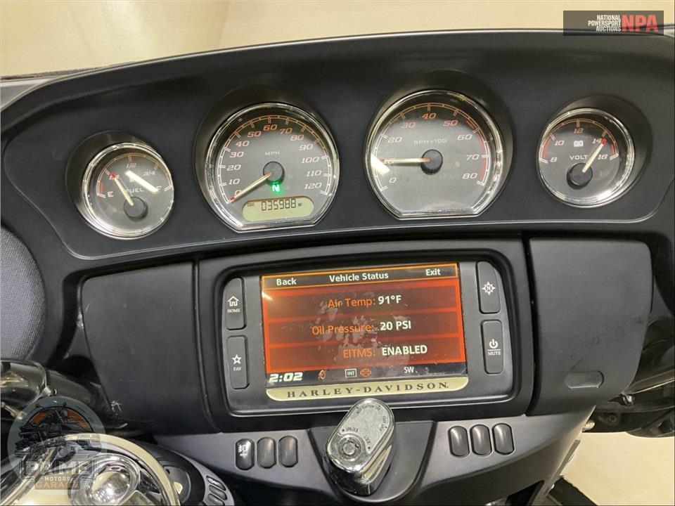 2015 Harley-Davidson FLHTCU ULTRA CLASSIC ELECTRA GLIDE — фото 5