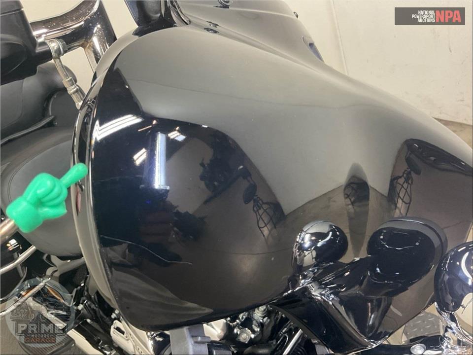 2022 Harley-Davidson FLHTK ULTRA LIMITED — фото 13