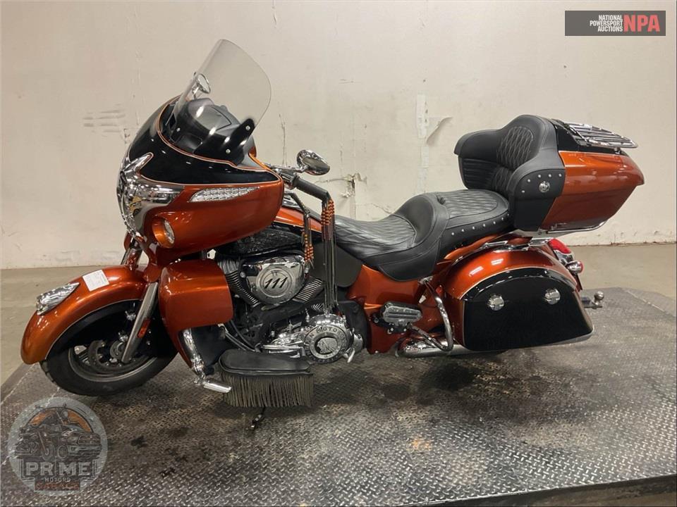 2018 Indian Motorcycle ROADMASTER (TWO-TONE) — фото 3