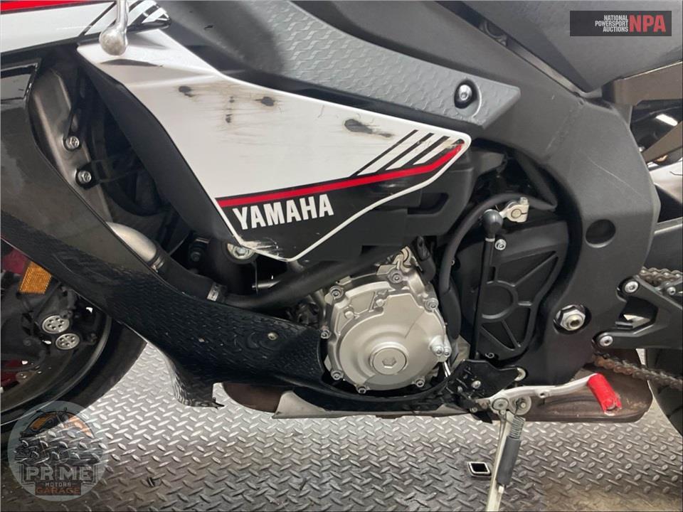 2016 Yamaha YZF-R1S — фото 8