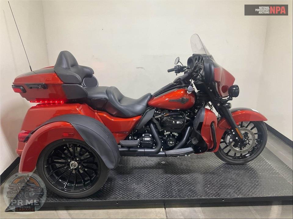 2025 Harley-Davidson FLHTCUTG TRI GLIDE ULTRA CLASSIC — фото 1