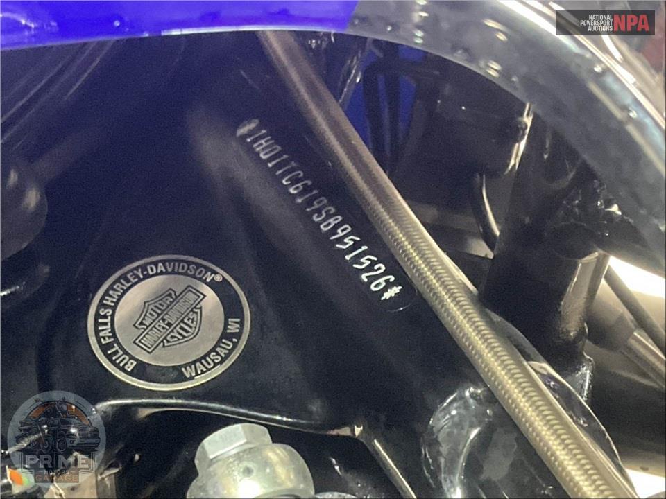 2025 Harley-Davidson FLTRXSE CVO ROAD GLIDE — фото 26