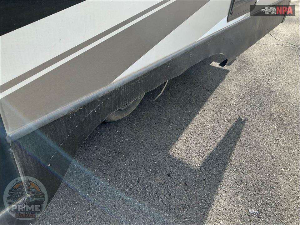 2019 Keystone Rv M-330 RL - LAREDO SERIES — фото 39