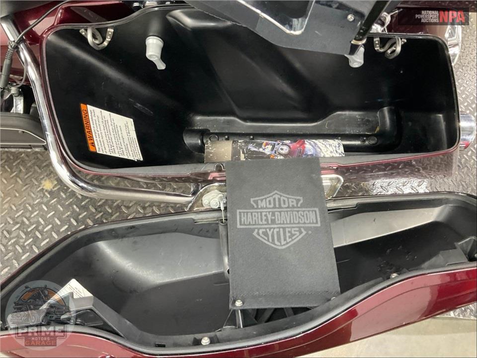 2017 Harley-Davidson FLHTK ULTRA LIMITED — фото 20