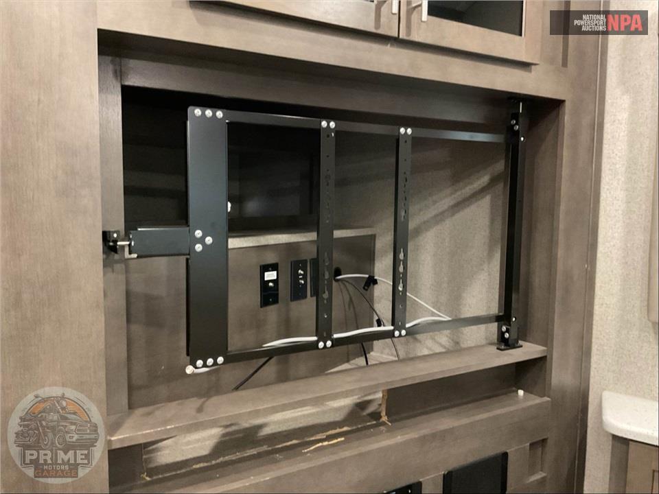2021 Rockwood By Forest River M-2621WS - ULTRA LITE FIFTH WHEEL SERIES — фото 16