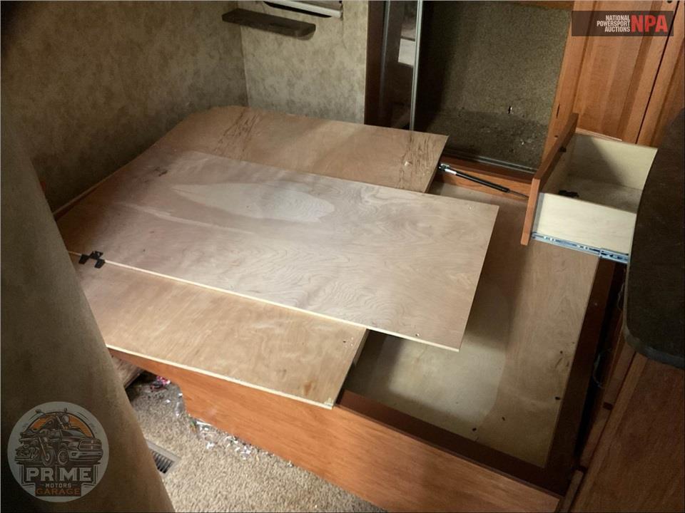 2012 Keystone Rv M-358 RLT - MONTANA MOUNTAINEER FIFTH WHEEL SERIES — фото 11