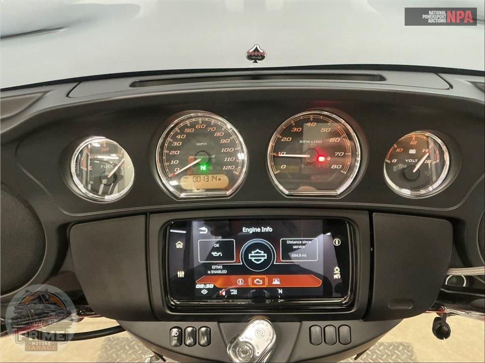 2025 Harley-Davidson FLHTCUTG TRI GLIDE ULTRA CLASSIC — фото 5