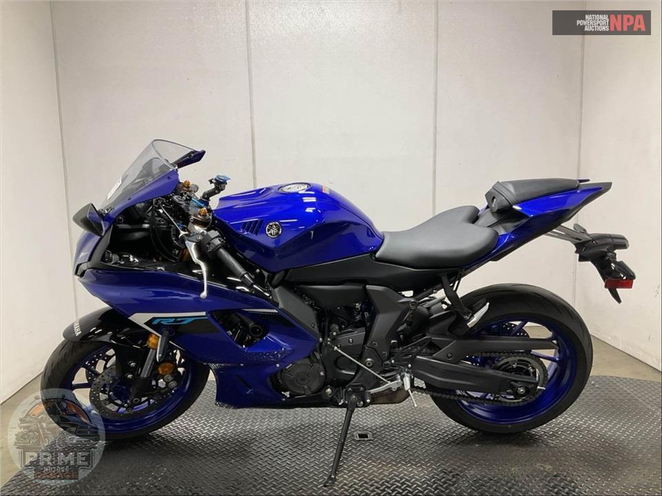 2025 Yamaha YZF-R7 — фото 3