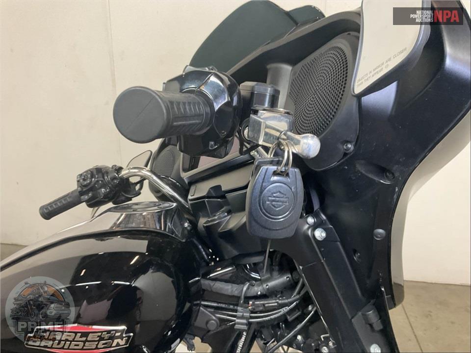 2024 Harley-Davidson FLHX STREET GLIDE — фото 10
