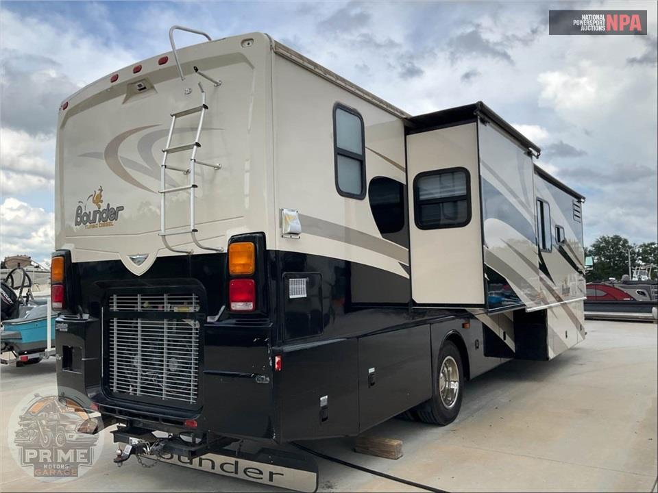 2008 Bounder M-38F FREIGHTLINER 325HP — фото 3