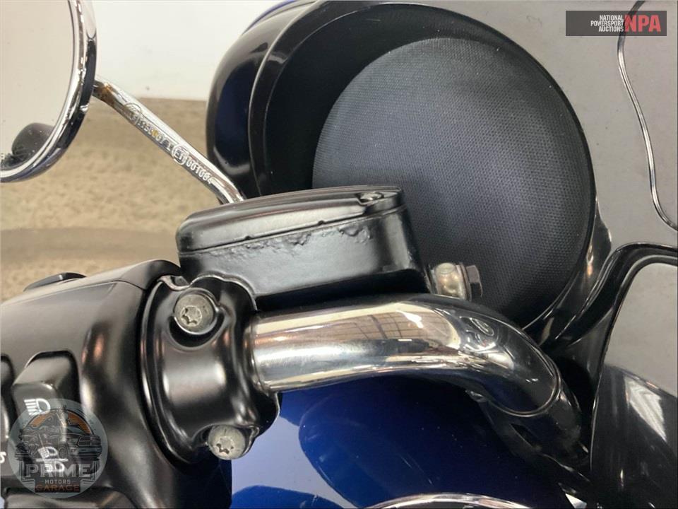 2015 Harley-Davidson FLHTK ELECTRA GLIDE ULTRA LIMITED — фото 37