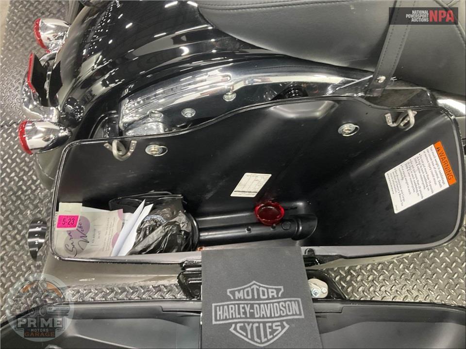 2016 Harley-Davidson FLHX STREET GLIDE — фото 20