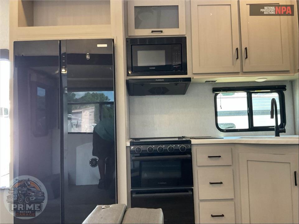 2023 Wildwood By Forest River M-356QB - HERITAGE GLEN FIFTH WHEEL SERIES — фото 28