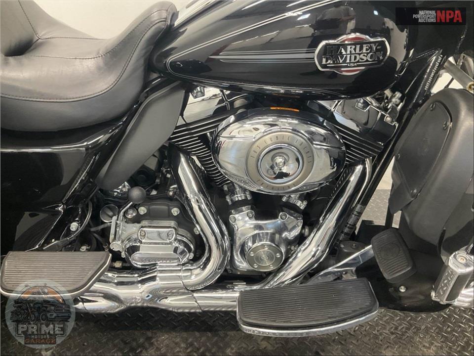 2013 Harley-Davidson FLHTCUTG TRIGLIDE UL CLSC — фото 6