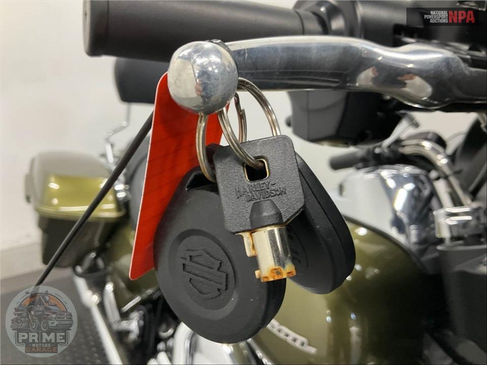 2016 Harley-Davidson FLHX STREET GLIDE — фото 10