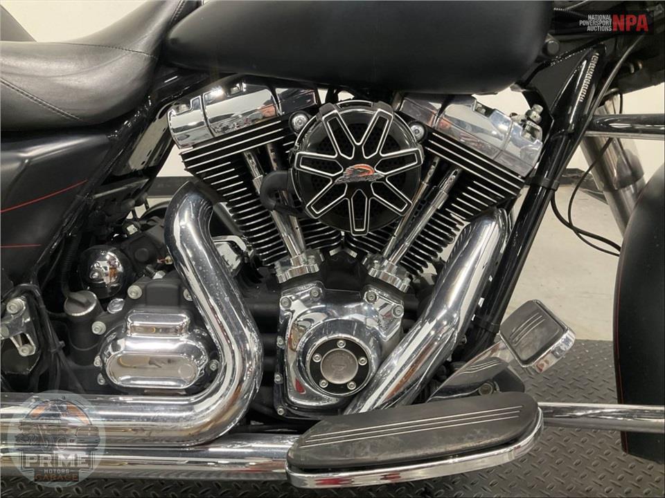 2016 Harley-Davidson FLHXS STREET GLIDE SPECIAL — фото 6
