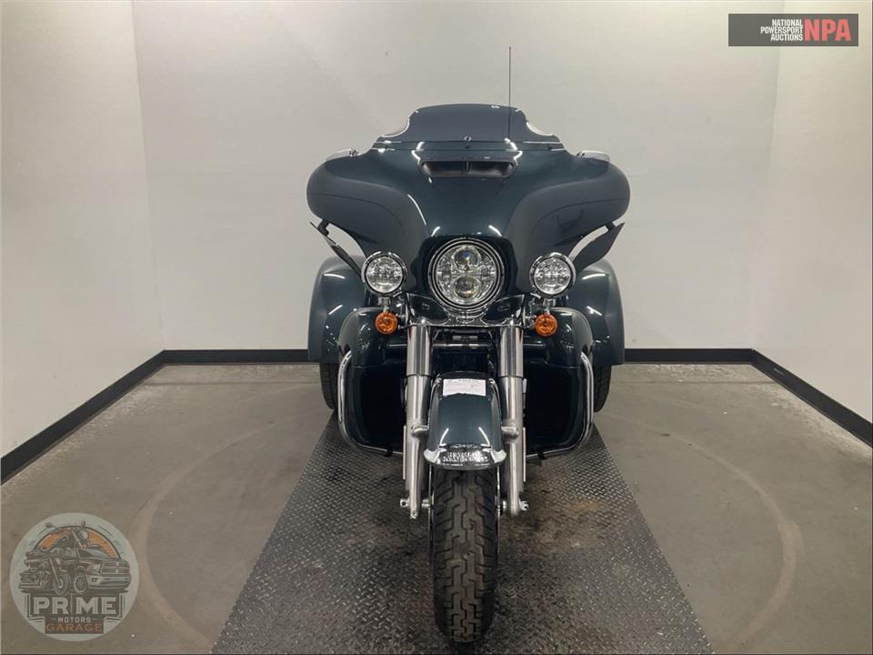 2020 Harley-Davidson FLHTCUTG TRI GLIDE ULTRA — фото 2