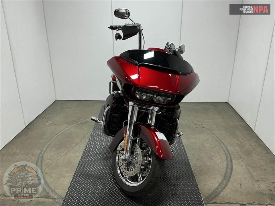 2015 Harley-Davidson FLTRUSE CVO ROAD GLIDE ULTRA — фото 2