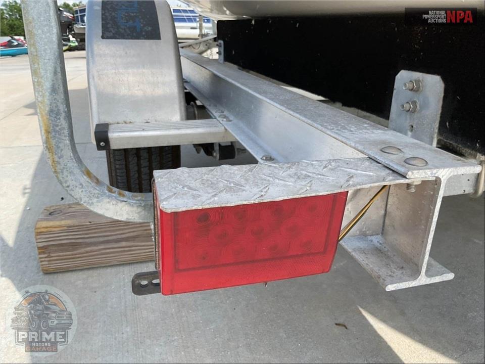 2018 Bayliner Marine 190 DB(***) DECK BOAT SERIES L=19/E=1-150HP MERCURY OB — фото 28