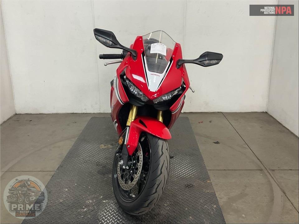 2021 Honda CBR1000RR — фото 2