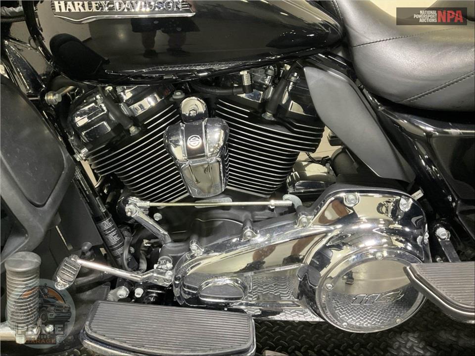 2019 Harley-Davidson FLHTCUTG TRI GLIDE ULTRA — фото 7