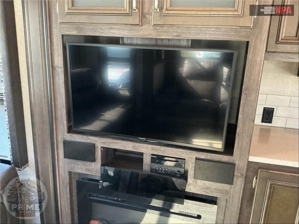 2018 Keystone Rv M-385 BR - MONTANA HIGH COUNTRY FIFTH WHEEL SERIES — фото 32