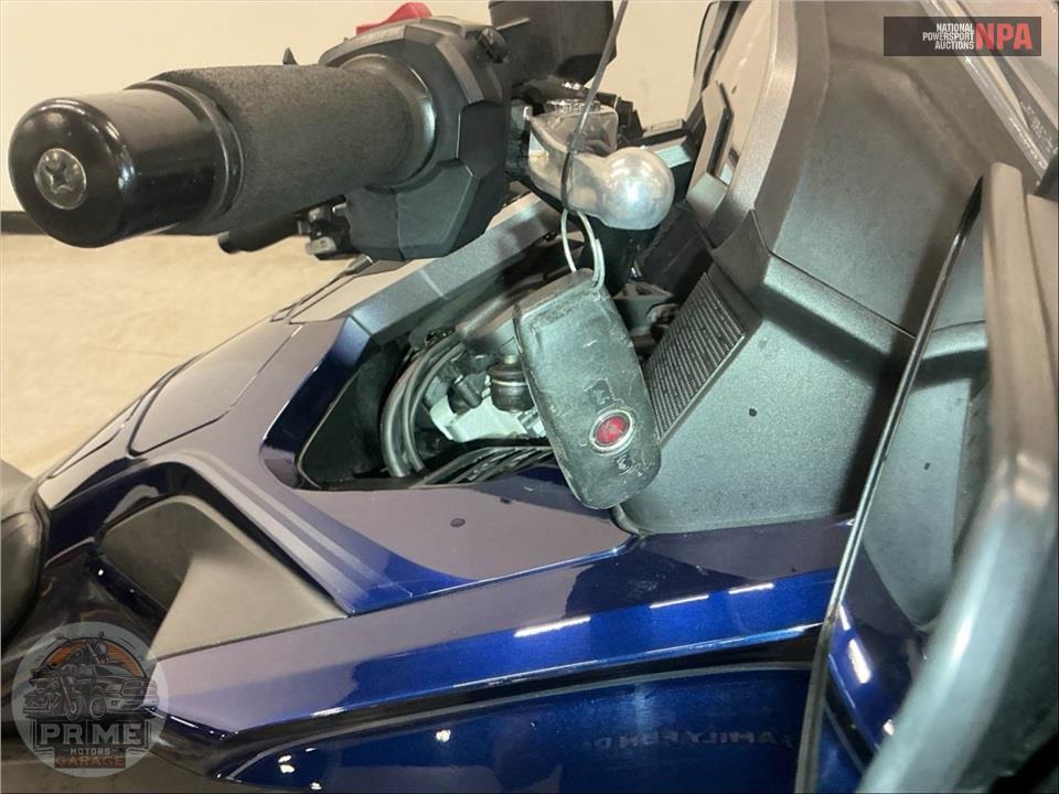 2018 Honda GL1800D GOLDWING TOUR DCT (BLUE) — фото 11