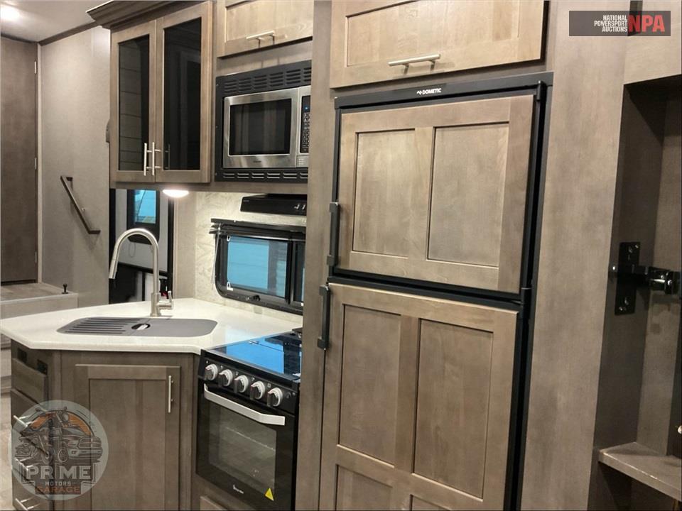 2021 Rockwood By Forest River M-2621WS - ULTRA LITE FIFTH WHEEL SERIES — фото 8