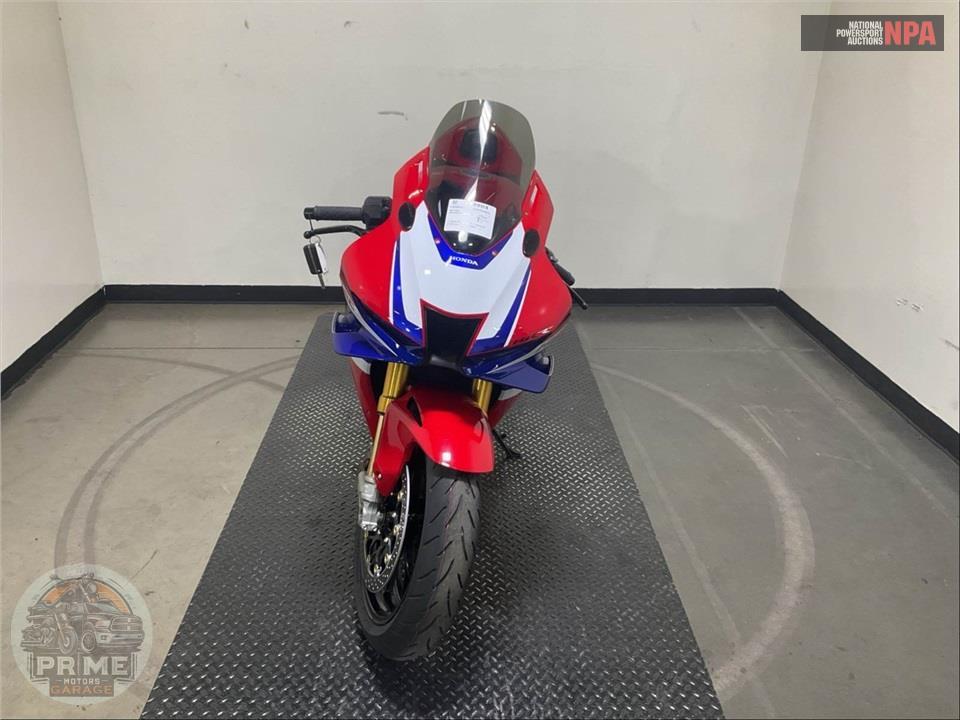 2025 Honda CBR1000RR-R FIREBLADE SP — фото 2