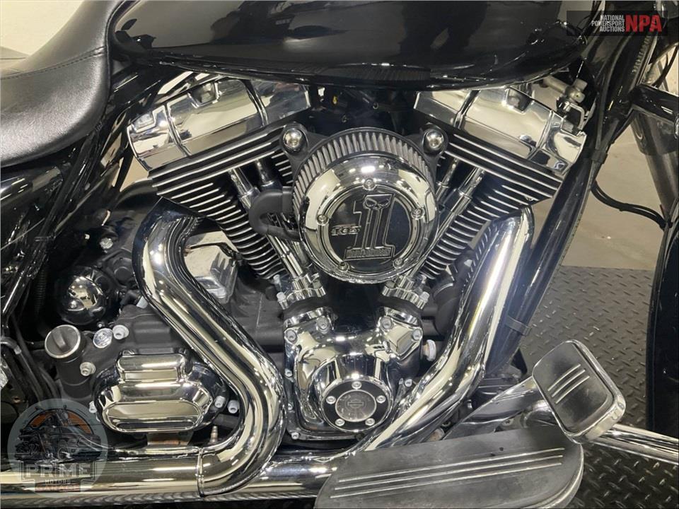 2015 Harley-Davidson FLTRXS ROAD GLIDE SPECIAL — фото 6
