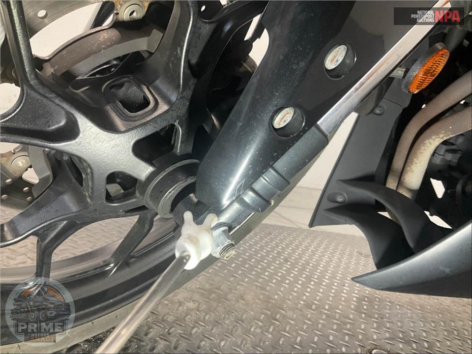 2022 Yamaha YZF-R3 — фото 17